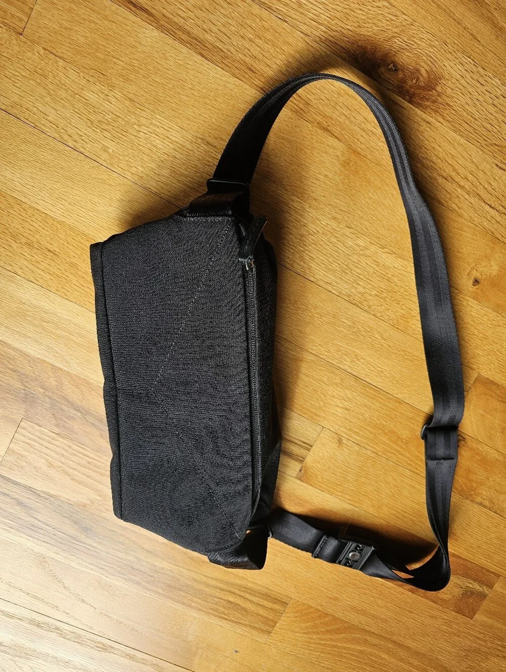 Bellroy sling / crossbody, black